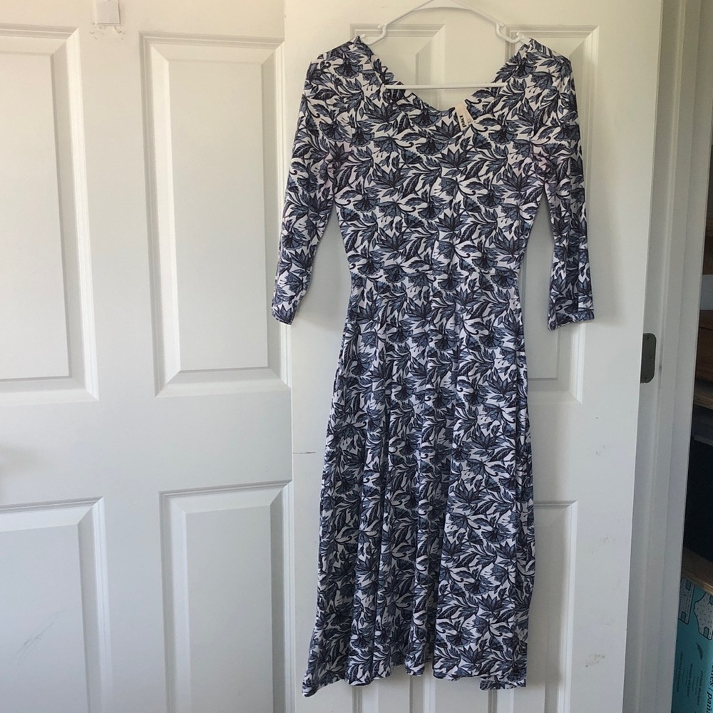 Pact Navy and White Leaf-Print Long-Sleeve Midi Dress